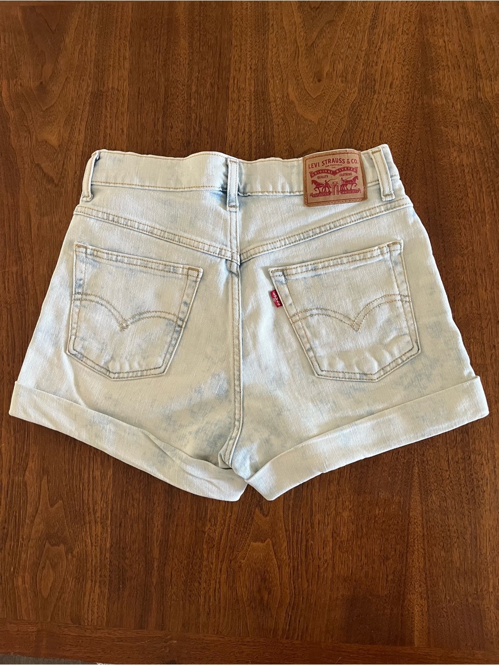 Levi's Women's Light Wash Denim High-Rise Shorts, Size 27